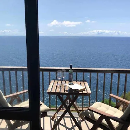 Cliff View Iii - Sea View + Pool + Wifi Διαμέρισμα *