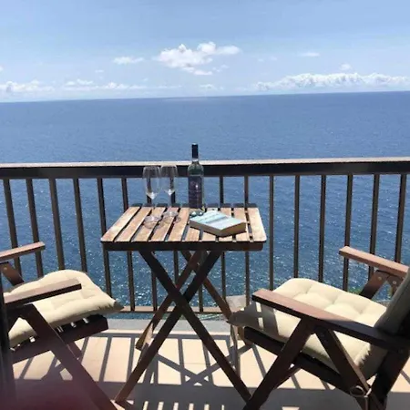 Cliff View Iii - Sea View + Pool + Wifi Διαμέρισμα *