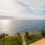 Cliff View Iii - Sea View + Pool + Wifi * 丰沙尔