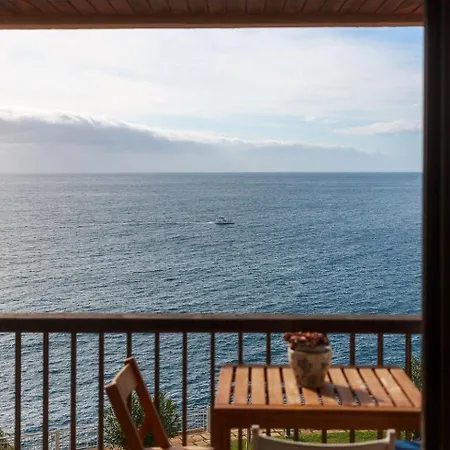 Cliff View Iii - Sea View + Pool + Wifi *