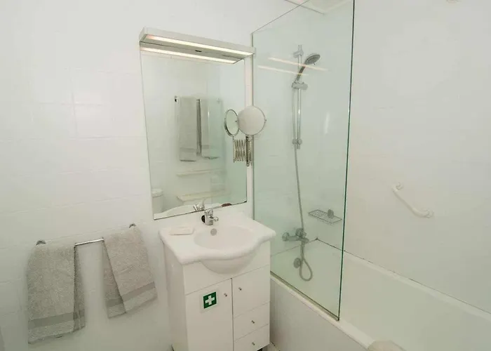 Apartman Cliff View Iii - Sea View + Pool + Wifi *