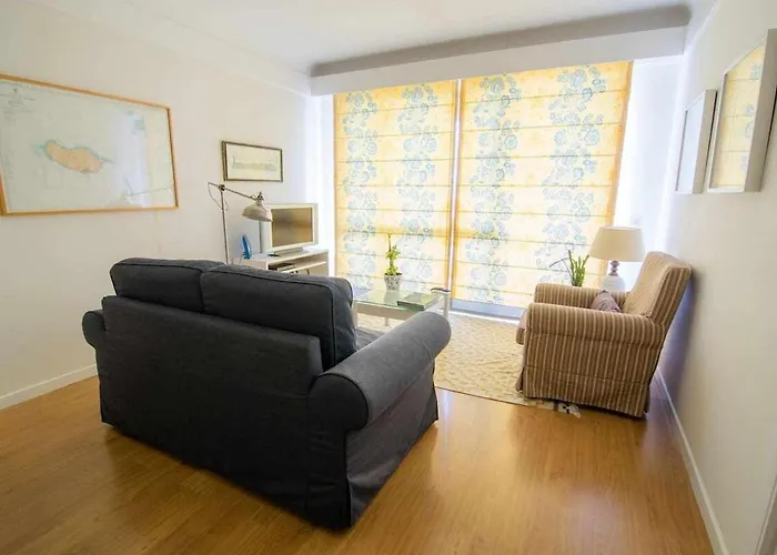 Cliff View Iii - Sea View + Pool + Wifi Apartman