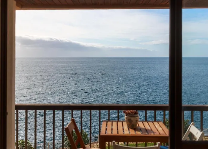 Cliff View Iii - Sea View + Pool + Wifi *