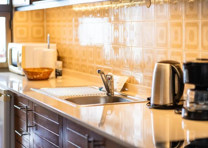 Cliff View Iii - Sea View + Pool + Wifi Apartament