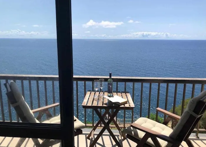 Cliff View Iii - Sea View + Pool + Wifi 아파트 *