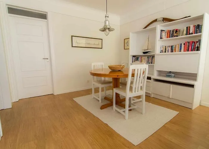 Cliff View Iii - Sea View + Pool + Wifi 아파트